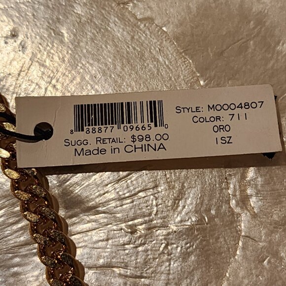 Brand New!! Marc Jacobs: Gold-toned|V shaped| Necklace - Picture 6 of 10